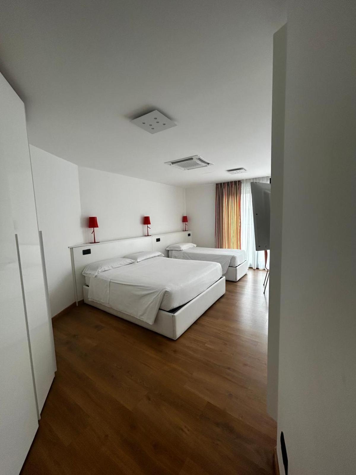 Bb Hotels Aparthotel Isola Milano Ngoại thất bức ảnh